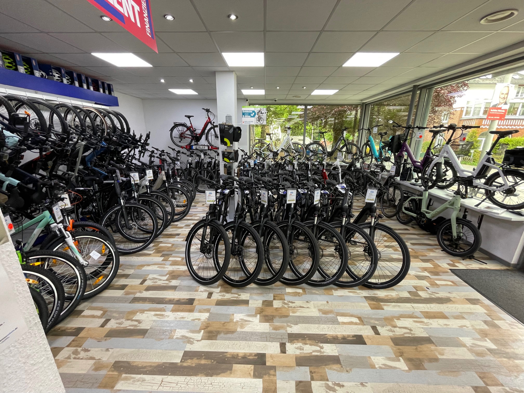 Fahrradhaus-Russee-Ladeninnenansicht-neu-1